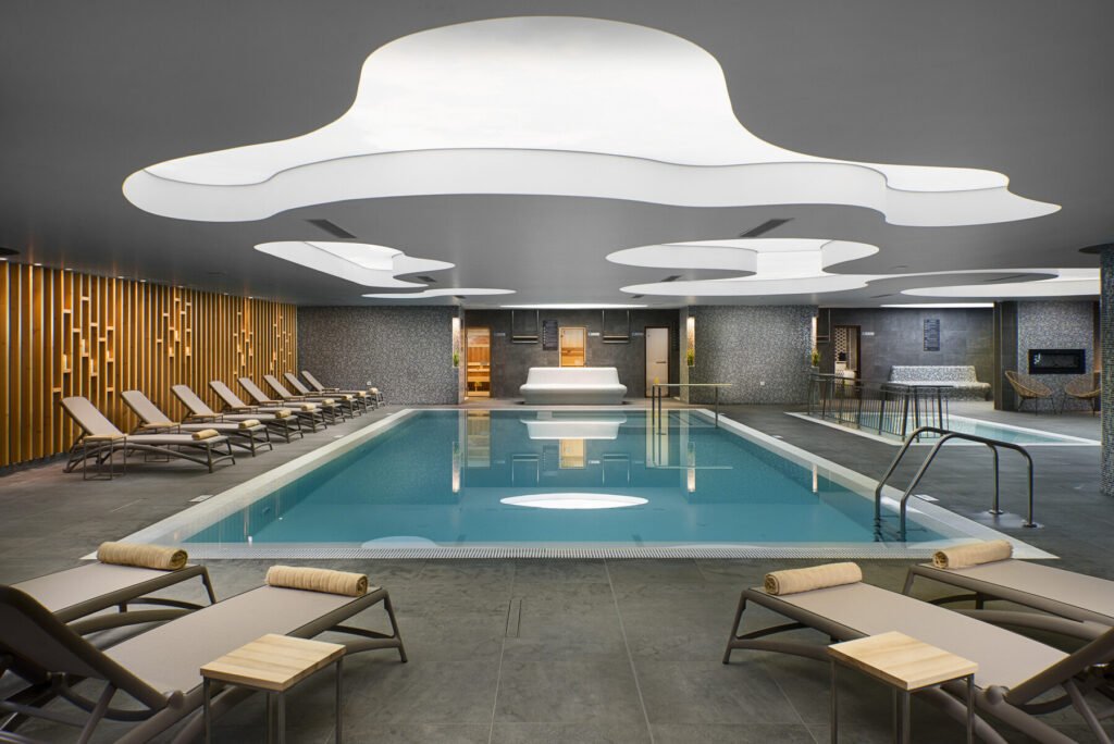 ast 20 102 indoor pool Hotel Weekly #5: Представяме ви RIU Astoria, Златни Пясъци