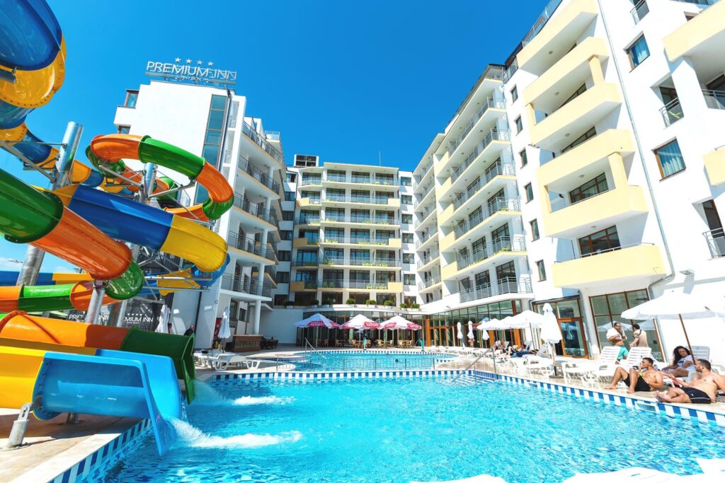 outdoor pool 1 copy Best Western Hotels отбелязват 75 години от основаването